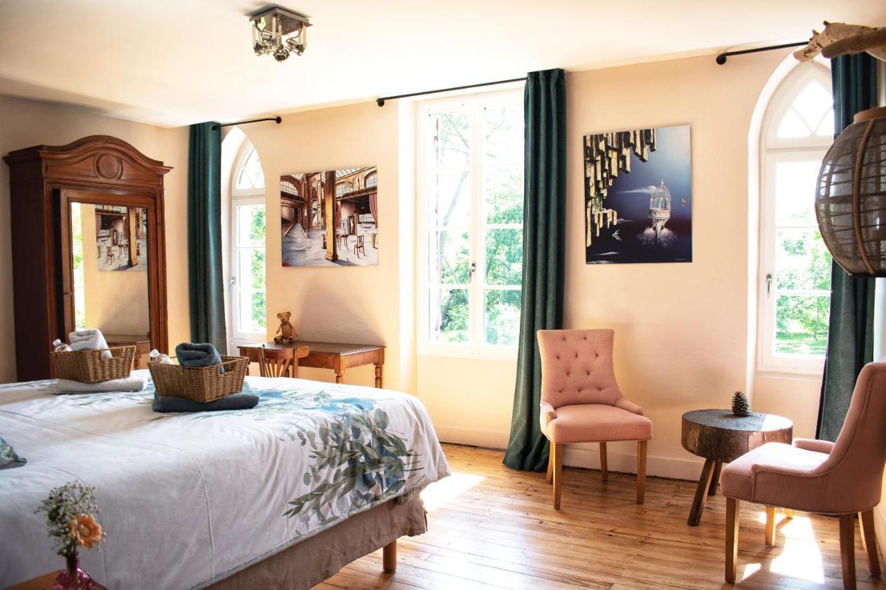 Les Volets Violets Bed & Breakfast Salles (Gironde)